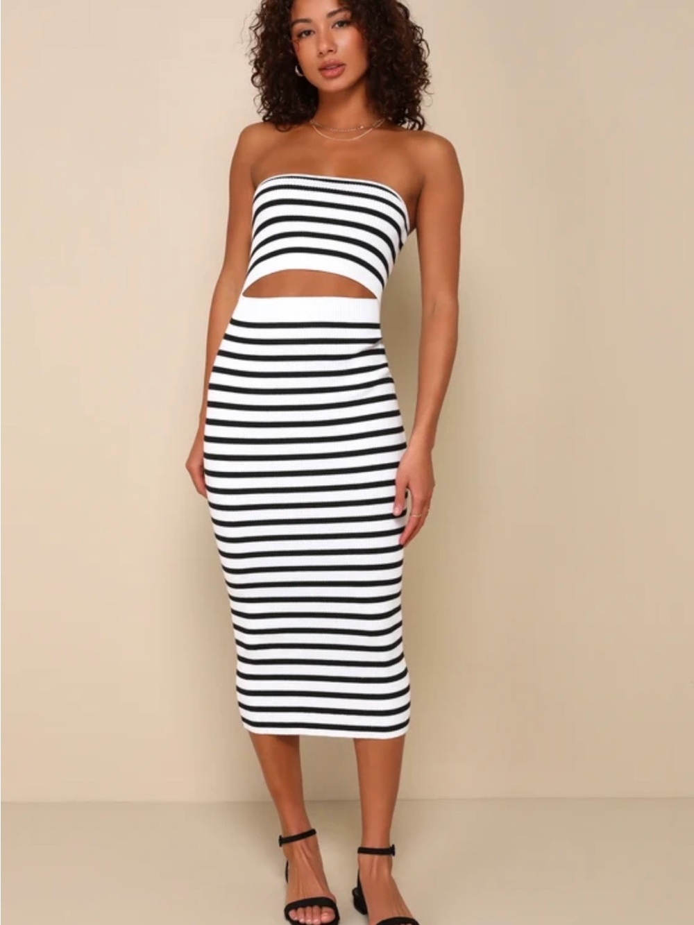 LULU’S TREND-WORTHY WHITE STRIPED RIBBED CUTOUT STRAPLESS MIDI DRESS